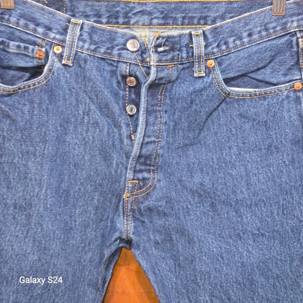 Levis 501 Original Fit Mens Blue Straight Leg Button Fly Jns. W33 L32 00501-0194 - Picture 2 of 4
